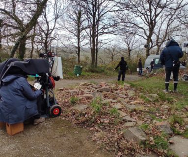 Tournage du téléfilm "Le Voyageur" sur le site de la Roche d'Oëtre