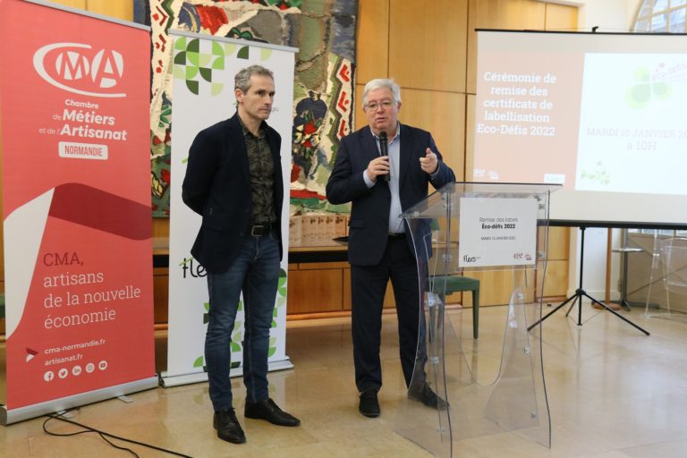 Bruno Balloche, président de la Chambre des métiers et de l'artisanat de Normandie-Orne, et Yves Goasdoué, président de Flers Agglo