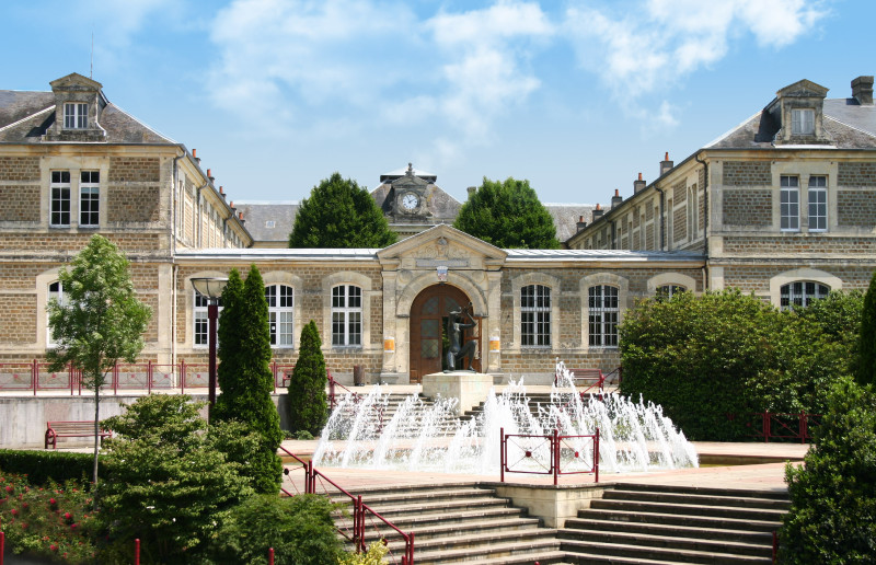La médiathèque de Flers se trouve au sein du pôle culturel Jean-Chaudeurge.