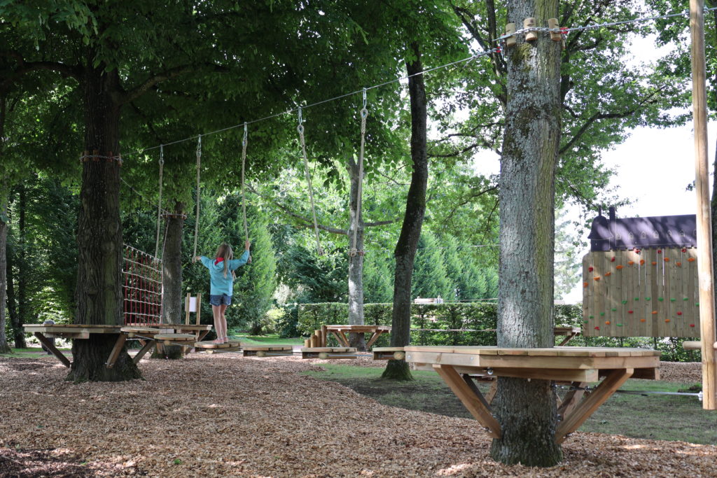 2023.07.12 Parcours aventure parc du château (38)
