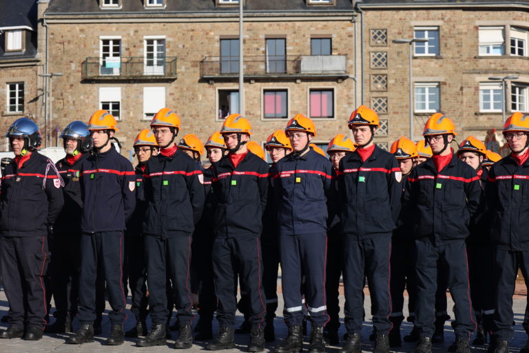 Les jeunes sapeurs pompiers.