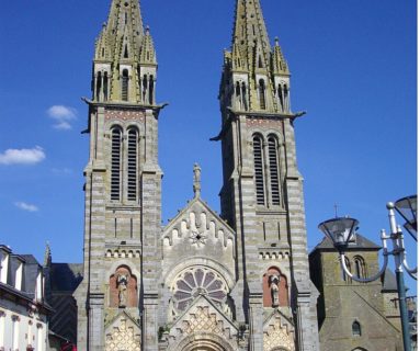 L'église Notre-Dame de la Ferté-Macé s'illumine