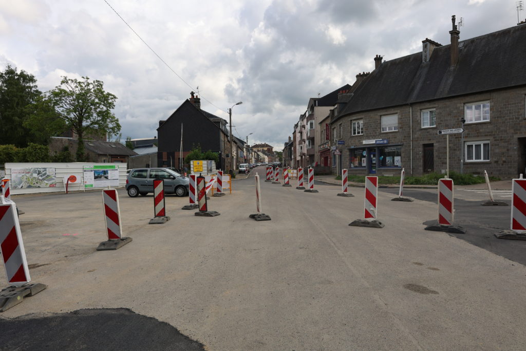 2024.05.17 Travaux place du 14-juillet rue de Domfront (12)