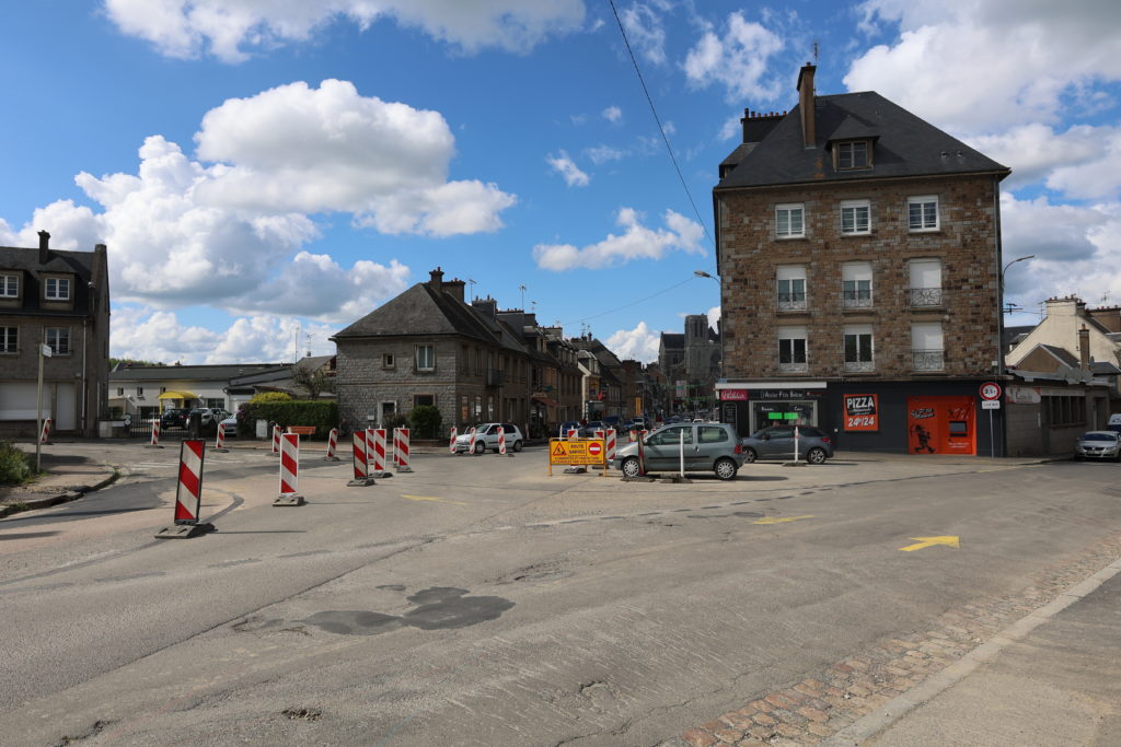 2024.05.17 Travaux place du 14-juillet rue de Domfront (2)