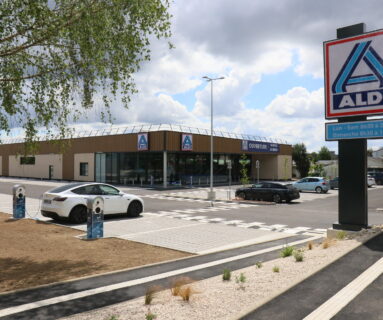 Après 6 mois de travaux, le supermarché Aldi rouvre ses portes, à Flers