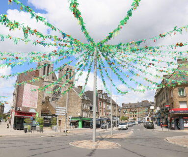 Les décorations estivales installées en centre-ville de Flers