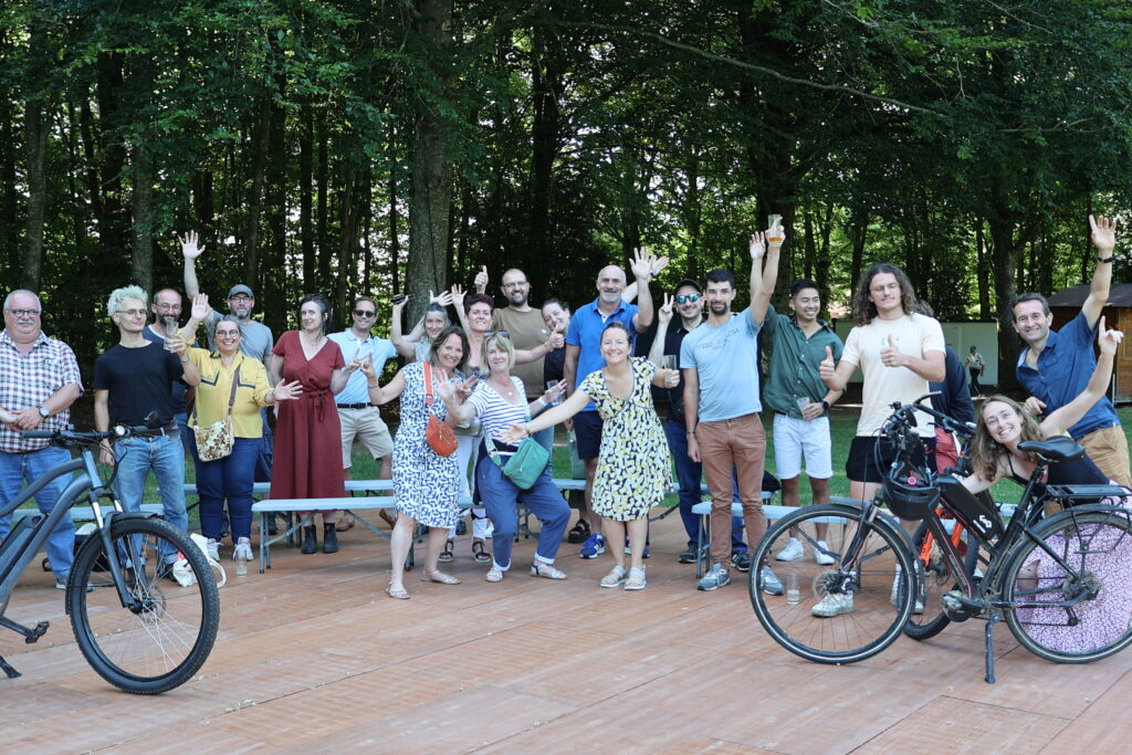 Les participants au premier Défi Mobilité du territoire de Flers Agglo se sont retrouvés pour la remise des prix aux gagnants, en présence de Stéphan Gravelat, vice-président de Flers Agglo en charge des mobilités.