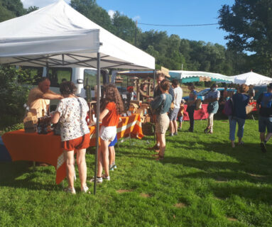 Marché des gorges de la Rouvre et concert