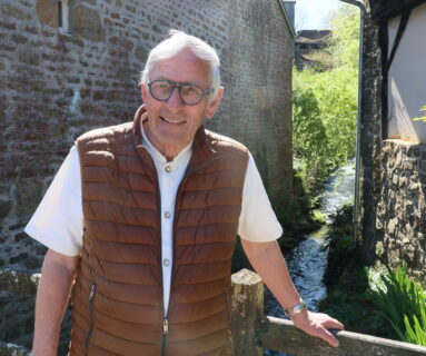 La Carneille : Claude Guibout transmet sa passion pour l'histoire de son village