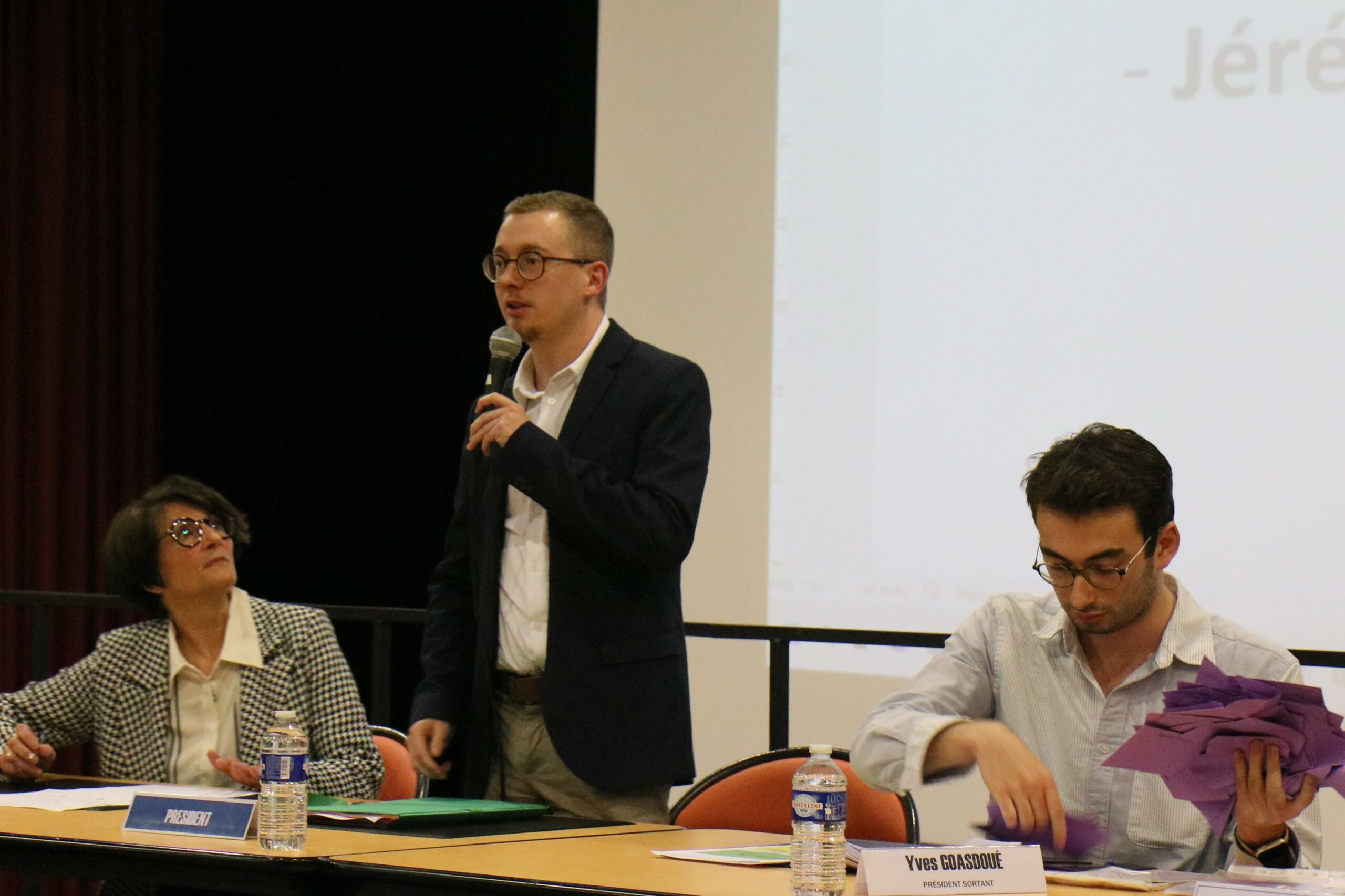 Jérémy Prévost, conseiller municipal à Flers, a été élu président de Flers Agglo jeudi 9 avril 2026 à Messei par le nouveau conseil communautaire.