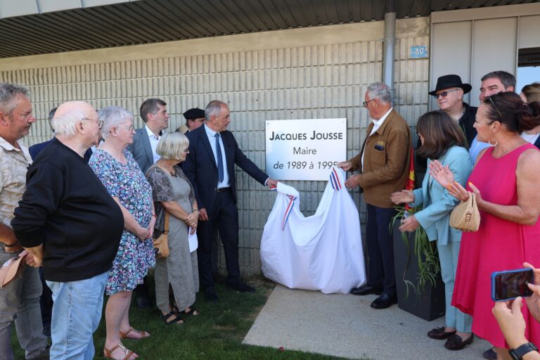Révélation de la plaque Jacques Jousse, ancien maire de Saint-Georges-de-Groseillers