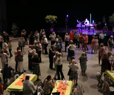 Thé dansant, théâtre, bien-être... Le programme de la Semaine bleue, dédiée aux seniors, à Flers